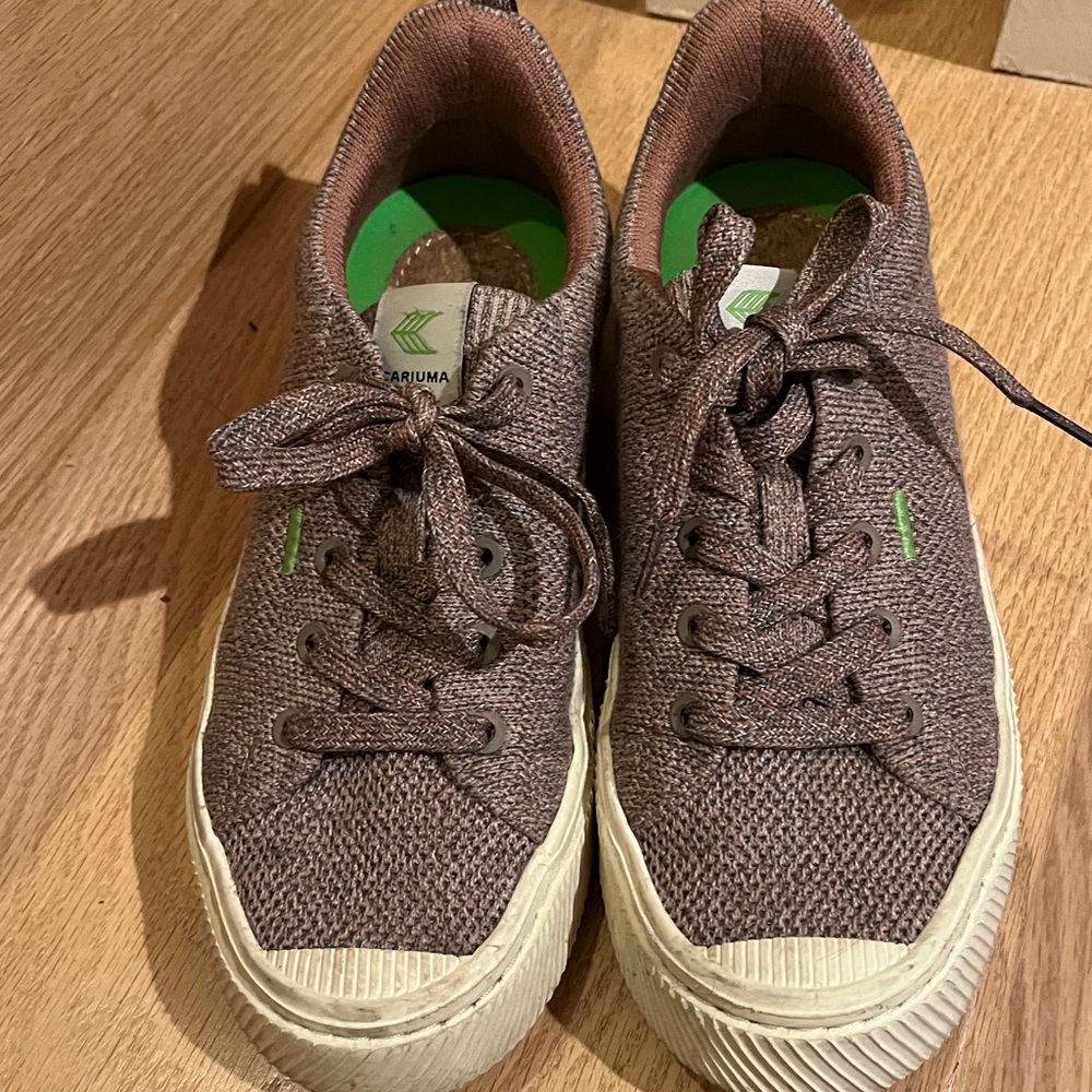 Cariuma Women's Stone Blush IBI Low Knit